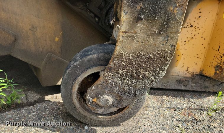 image for item DX7193 2004 Lincoln 660XL windrow elevator