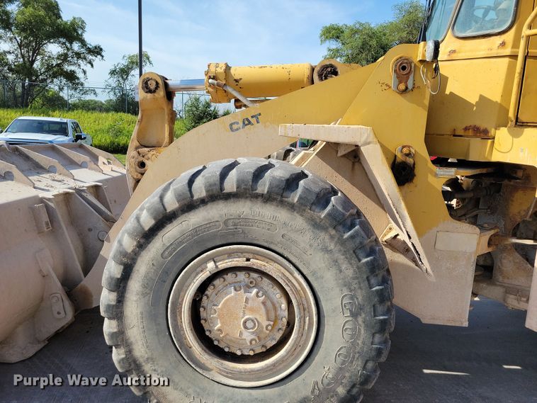 image for item DX7194 1985 Caterpillar 966D wheel loader