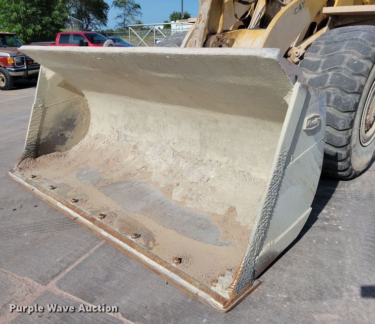 image for item DX7194 1985 Caterpillar 966D wheel loader