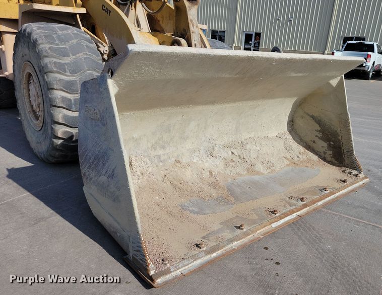 image for item DX7194 1985 Caterpillar 966D wheel loader