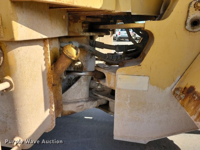 image for item DX7194 1985 Caterpillar 966D wheel loader