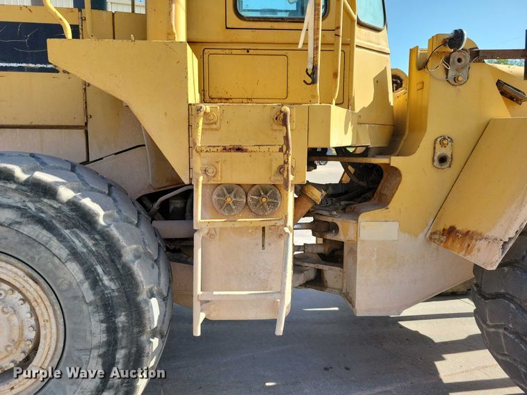 image for item DX7194 1985 Caterpillar 966D wheel loader