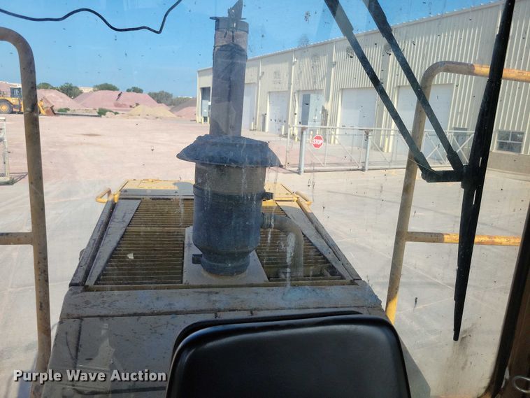 image for item DX7194 1985 Caterpillar 966D wheel loader