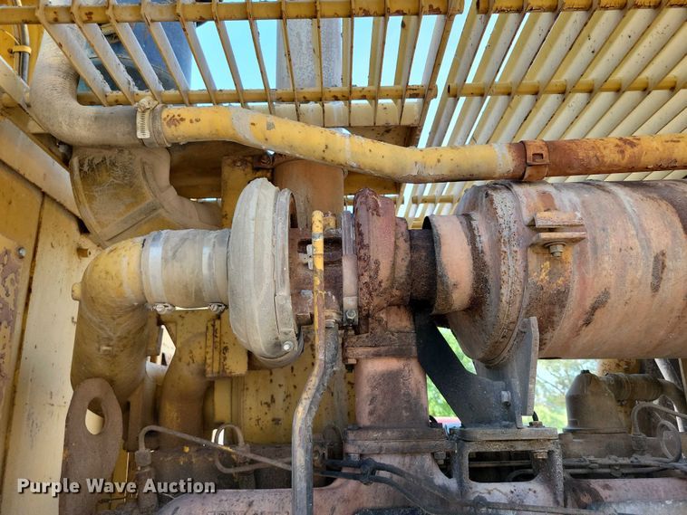 image for item DX7194 1985 Caterpillar 966D wheel loader