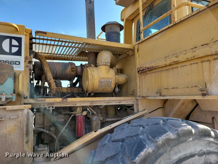 image for item DX7194 1985 Caterpillar 966D wheel loader