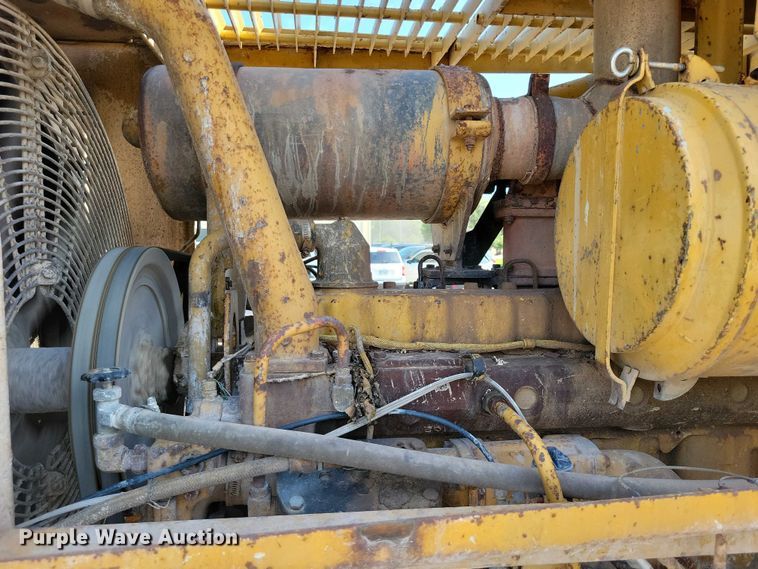image for item DX7194 1985 Caterpillar 966D wheel loader