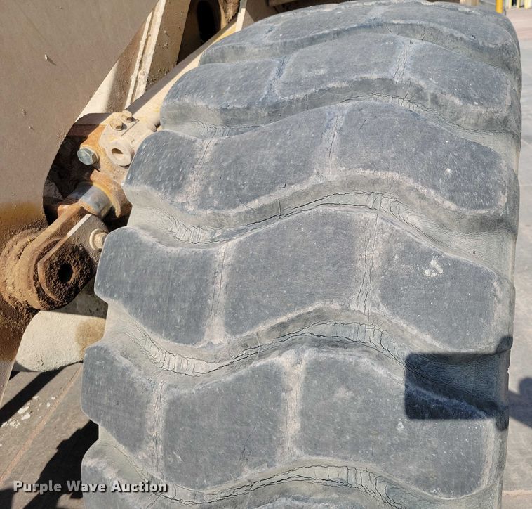 image for item DX7194 1985 Caterpillar 966D wheel loader