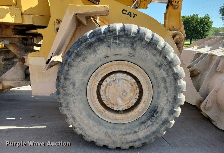 image for item DX7194 1985 Caterpillar 966D wheel loader