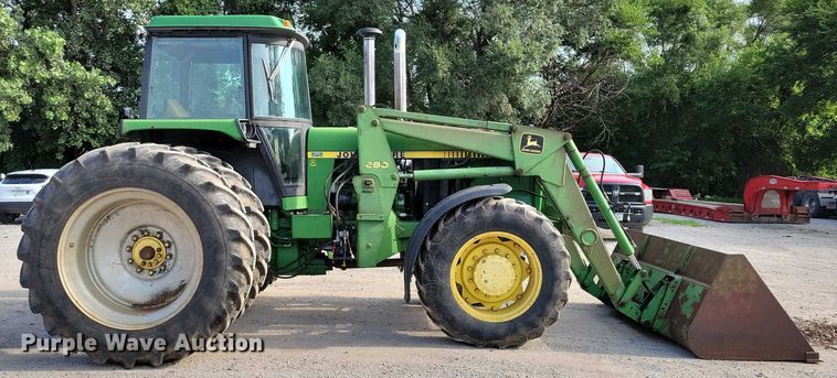 image for item DX7202 1984 John Deere 4650 MFWD tractor