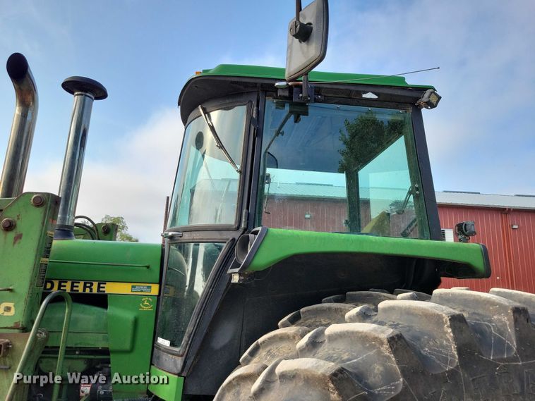 image for item DX7202 1984 John Deere 4650 MFWD tractor