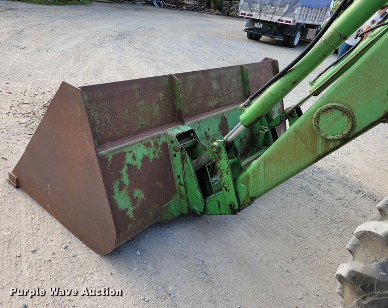 image for item DX7202 1984 John Deere 4650 MFWD tractor