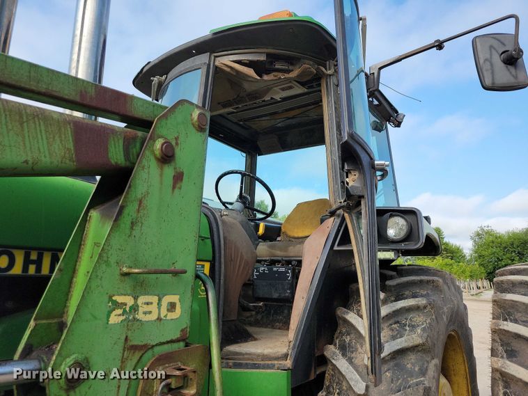 image for item DX7202 1984 John Deere 4650 MFWD tractor