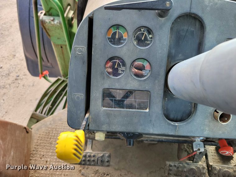 image for item DX7202 1984 John Deere 4650 MFWD tractor