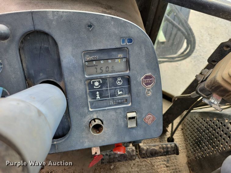 image for item DX7202 1984 John Deere 4650 MFWD tractor