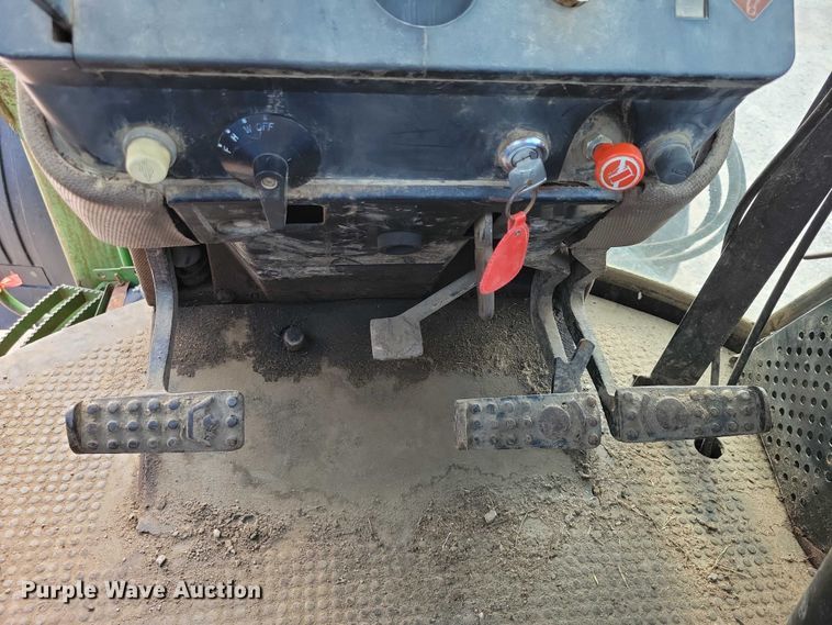 image for item DX7202 1984 John Deere 4650 MFWD tractor