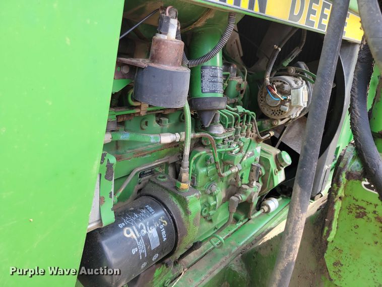 image for item DX7202 1984 John Deere 4650 MFWD tractor