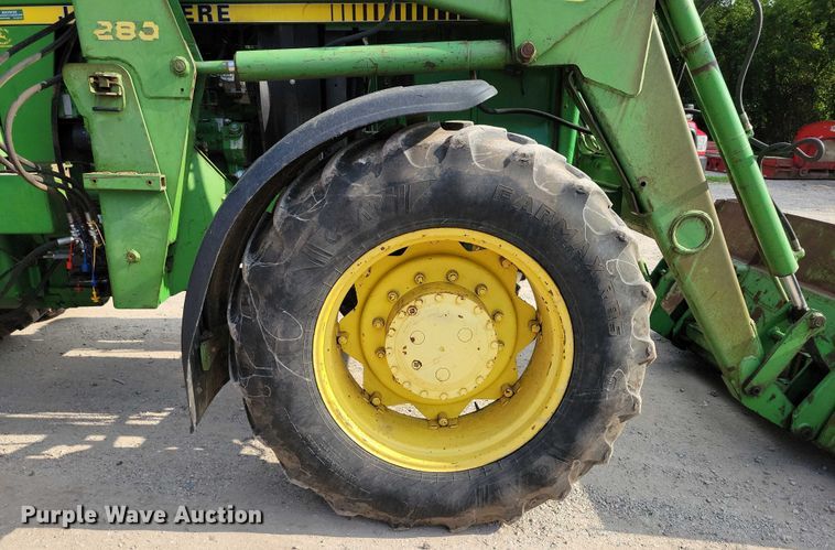 image for item DX7202 1984 John Deere 4650 MFWD tractor