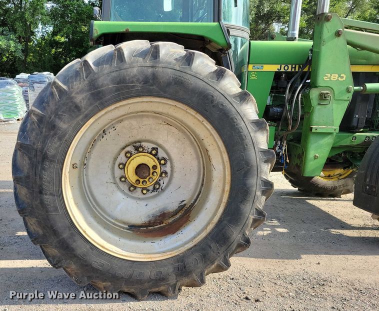 image for item DX7202 1984 John Deere 4650 MFWD tractor