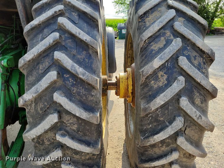 image for item DX7202 1984 John Deere 4650 MFWD tractor