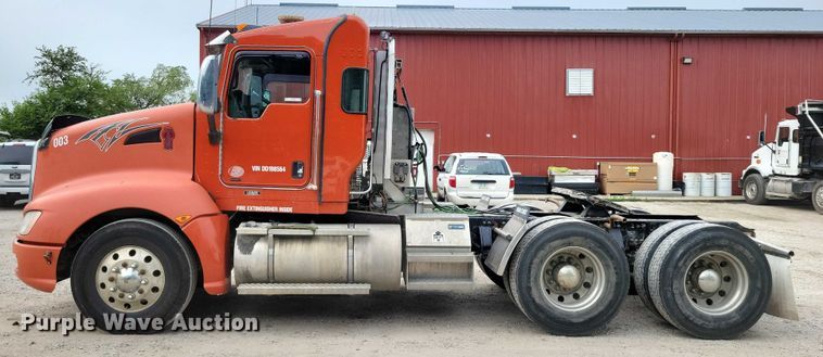 image for item DX7203 2014 Kenworth T660 semi truck
