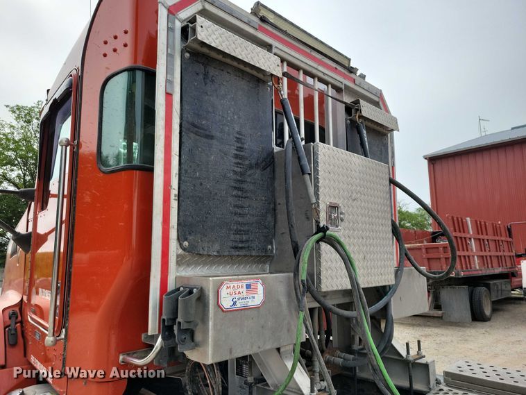 image for item DX7203 2014 Kenworth T660 semi truck