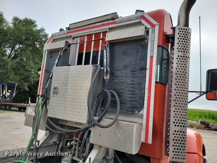 image for item DX7203 2014 Kenworth T660 semi truck