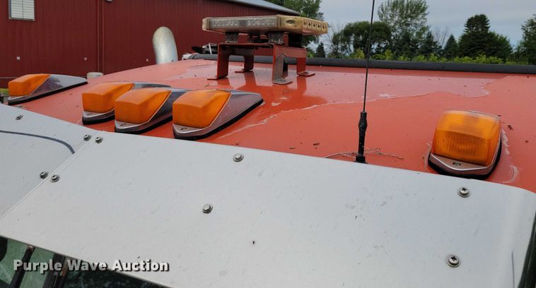 image for item DX7203 2014 Kenworth T660 semi truck