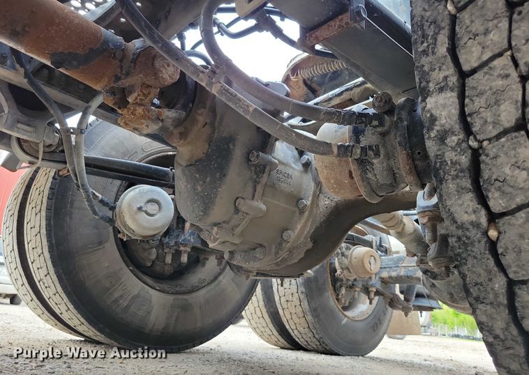 image for item DX7203 2014 Kenworth T660 semi truck