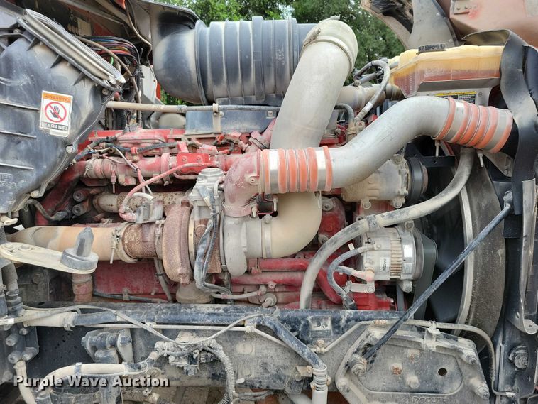 image for item DX7203 2014 Kenworth T660 semi truck