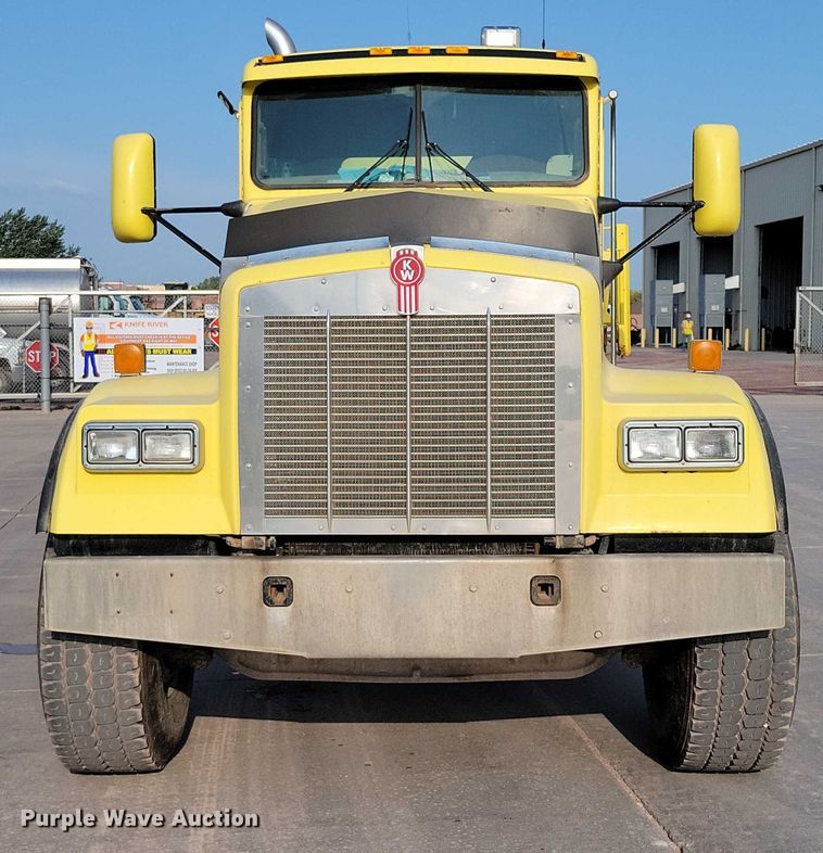 image for item DX7231 2009 Kenworth W900 ready mix truck