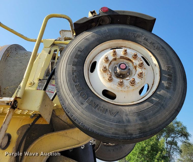 image for item DX7231 2009 Kenworth W900 ready mix truck