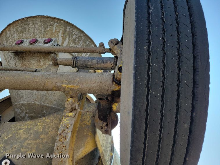 image for item DX7231 2009 Kenworth W900 ready mix truck