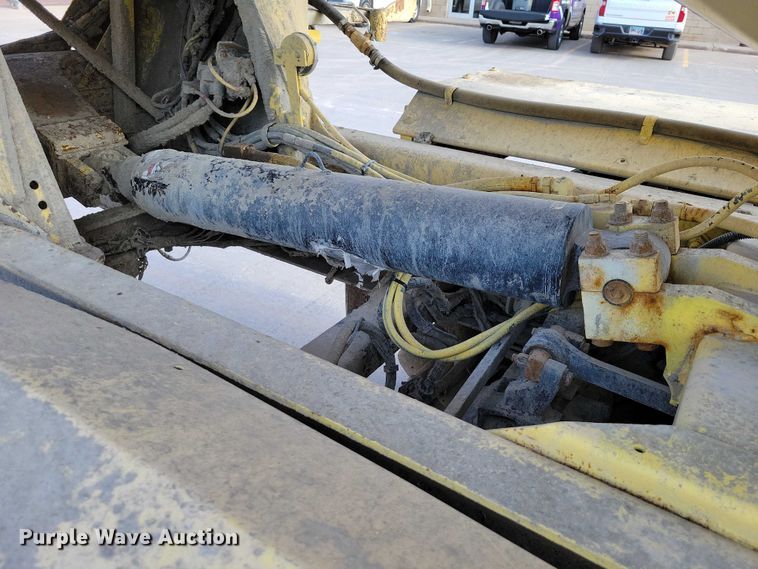 image for item DX7231 2009 Kenworth W900 ready mix truck