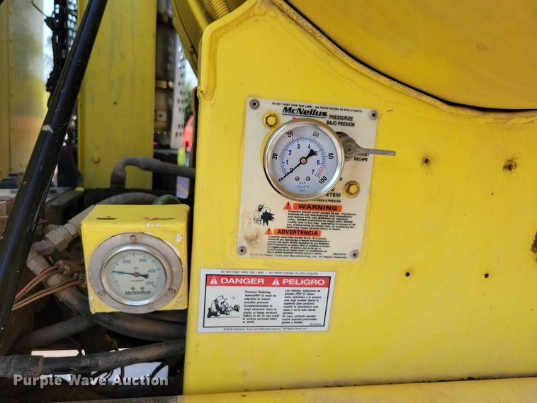 image for item DX7231 2009 Kenworth W900 ready mix truck