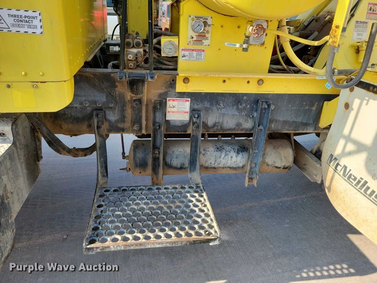 image for item DX7231 2009 Kenworth W900 ready mix truck