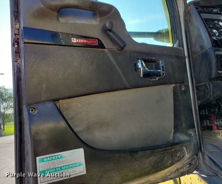 image for item DX7231 2009 Kenworth W900 ready mix truck