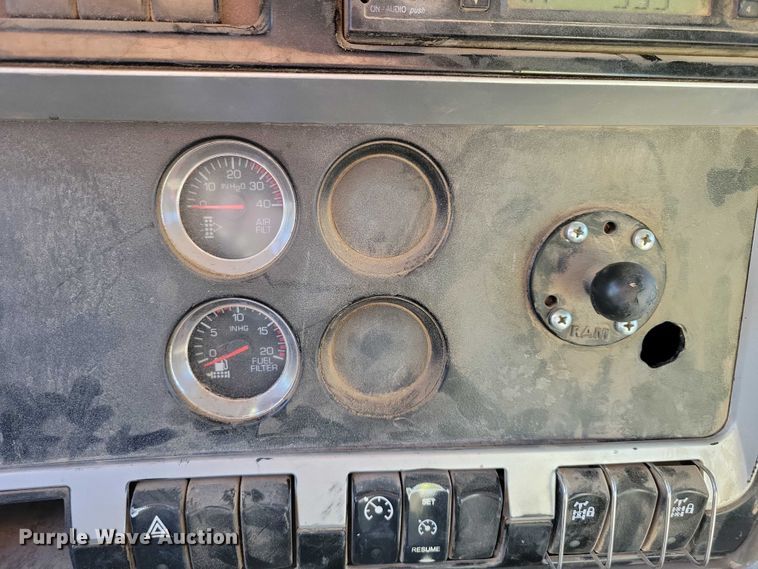 image for item DX7231 2009 Kenworth W900 ready mix truck