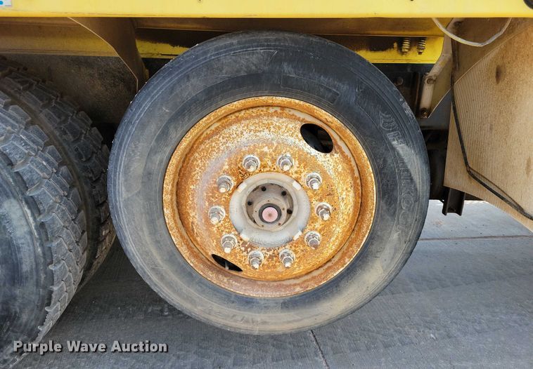 image for item DX7231 2009 Kenworth W900 ready mix truck