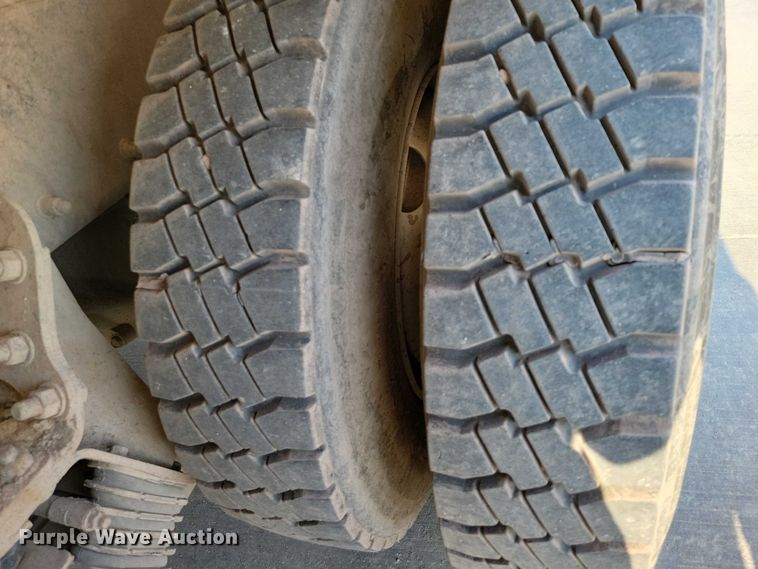 image for item DX7231 2009 Kenworth W900 ready mix truck