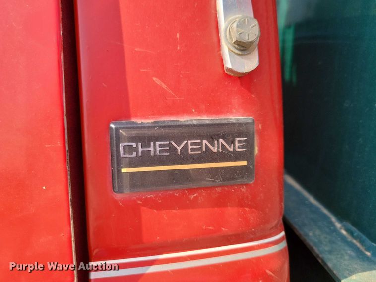 image for item DX7233 1993 Chevrolet C3500 utility bed pickup truck