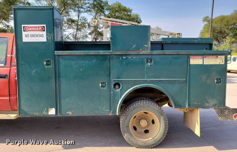 image for item DX7233 1993 Chevrolet C3500 utility bed pickup truck