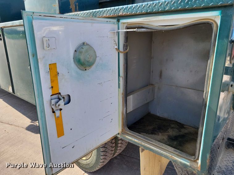 image for item DX7233 1993 Chevrolet C3500 utility bed pickup truck