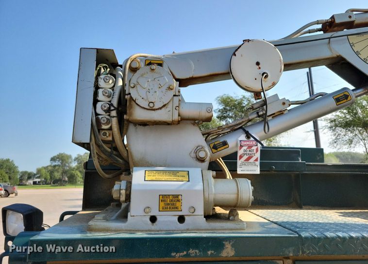 image for item DX7233 1993 Chevrolet C3500 utility bed pickup truck