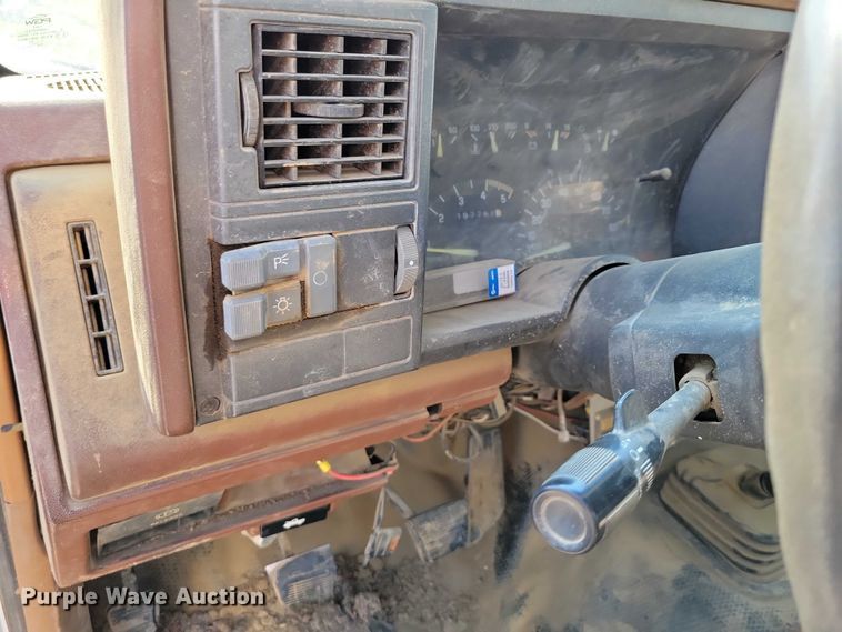 image for item DX7233 1993 Chevrolet C3500 utility bed pickup truck