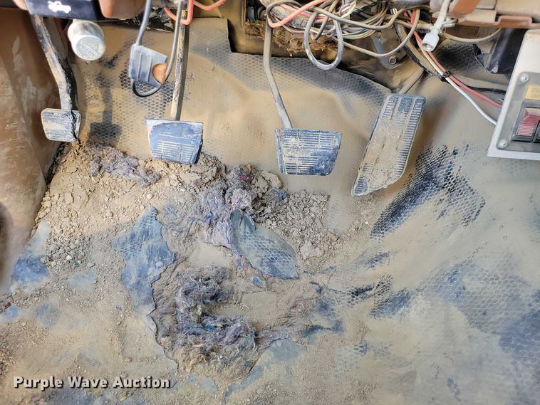 image for item DX7233 1993 Chevrolet C3500 utility bed pickup truck