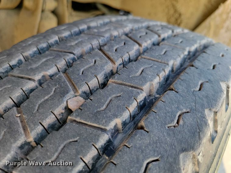 image for item DX7233 1993 Chevrolet C3500 utility bed pickup truck