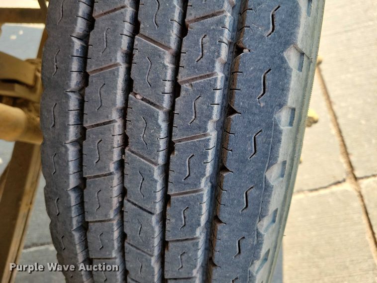 image for item DX7233 1993 Chevrolet C3500 utility bed pickup truck