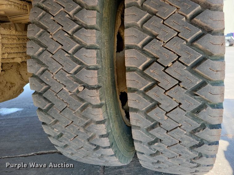 image for item DX7233 1993 Chevrolet C3500 utility bed pickup truck