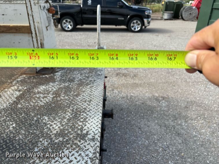 image for item DX8010 2017 Ford F550 bucket truck