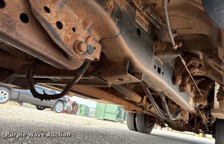 image for item DX8010 2017 Ford F550 bucket truck